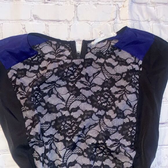 Robbi & Nikki Tank Top Blouse - Picture 2 of 4